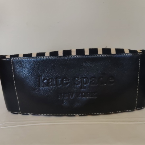 Kate Spade Black and White Striped Conves and Leather Shoulder Bag - Picture 2 of 9